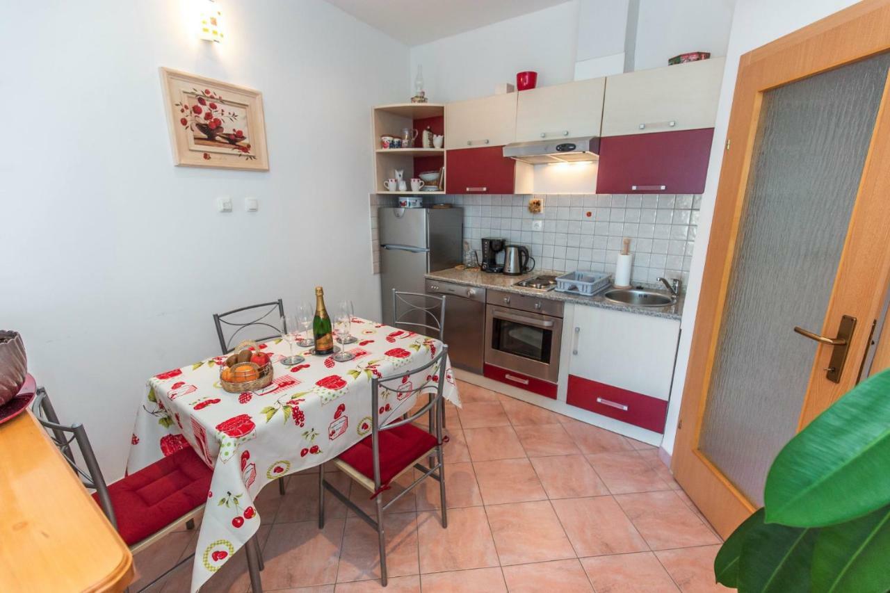 Apartment Jasna With Breathtaking Sea View, Terrace And Free Parking Hreljin Buitenkant foto
